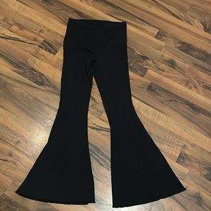 Aerie black ribbed flare pants size medium